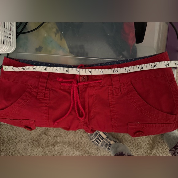 UNIONBAY Women's Red Cargo Shorts - Picture 3 of 3